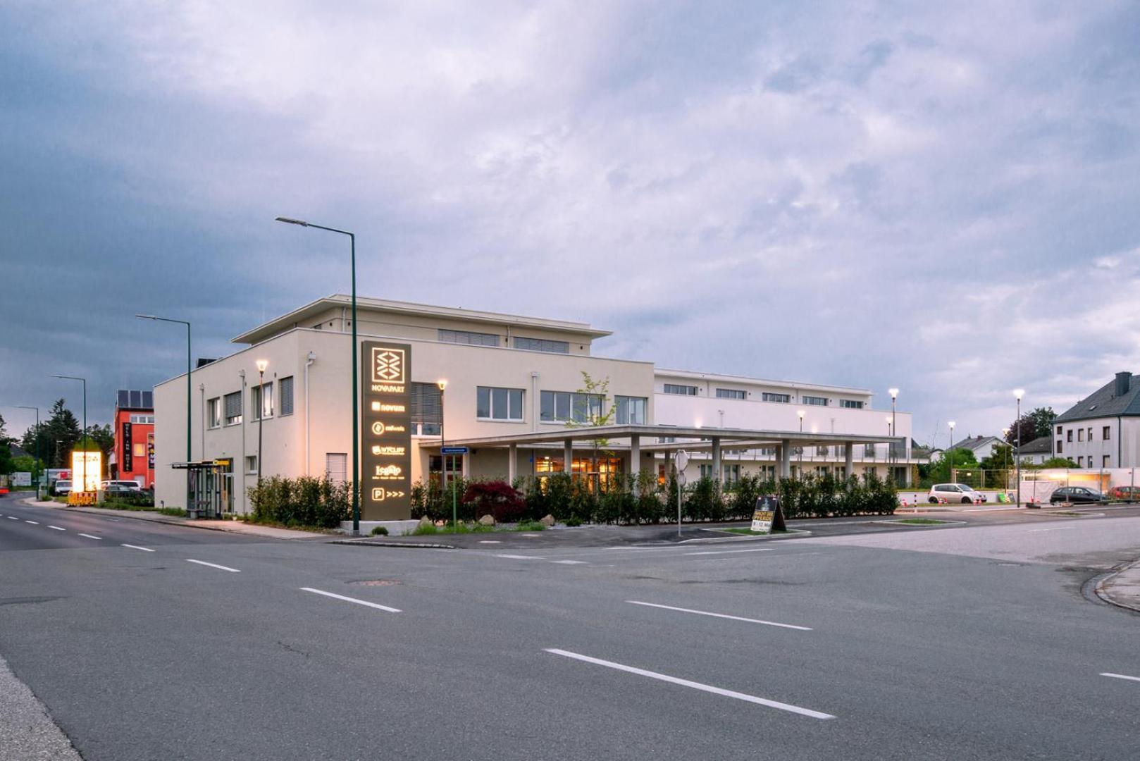 Hotel Novapart Stay Smart Wels Buitenkant foto